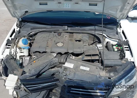 2013 Volkswagen Jetta 2.5L Se z USA, uszkodzony, nr VIN 3VWDP7AJ4DM423113